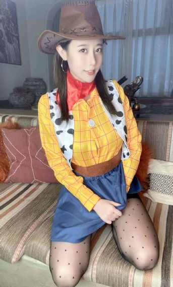 嫩模下载入口菠萝视频_4K全集在线观看
